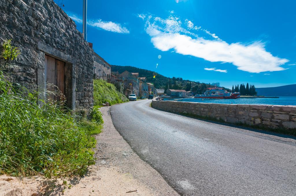 Apartments Vucinovic Tivat Oda fotoğraf